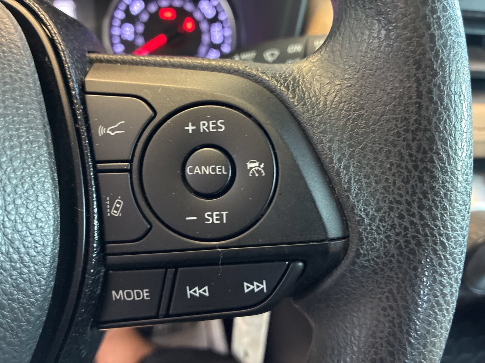 Used 2019 Toyota RAV4 LE w/ All Weather Liner Package AWD/4WD image 19