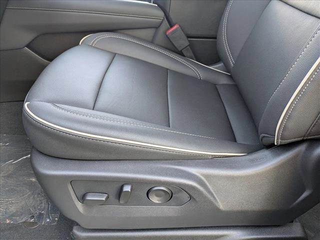 New 2025 Chevrolet Suburban Premier w/ Sun And Tow Package image 4