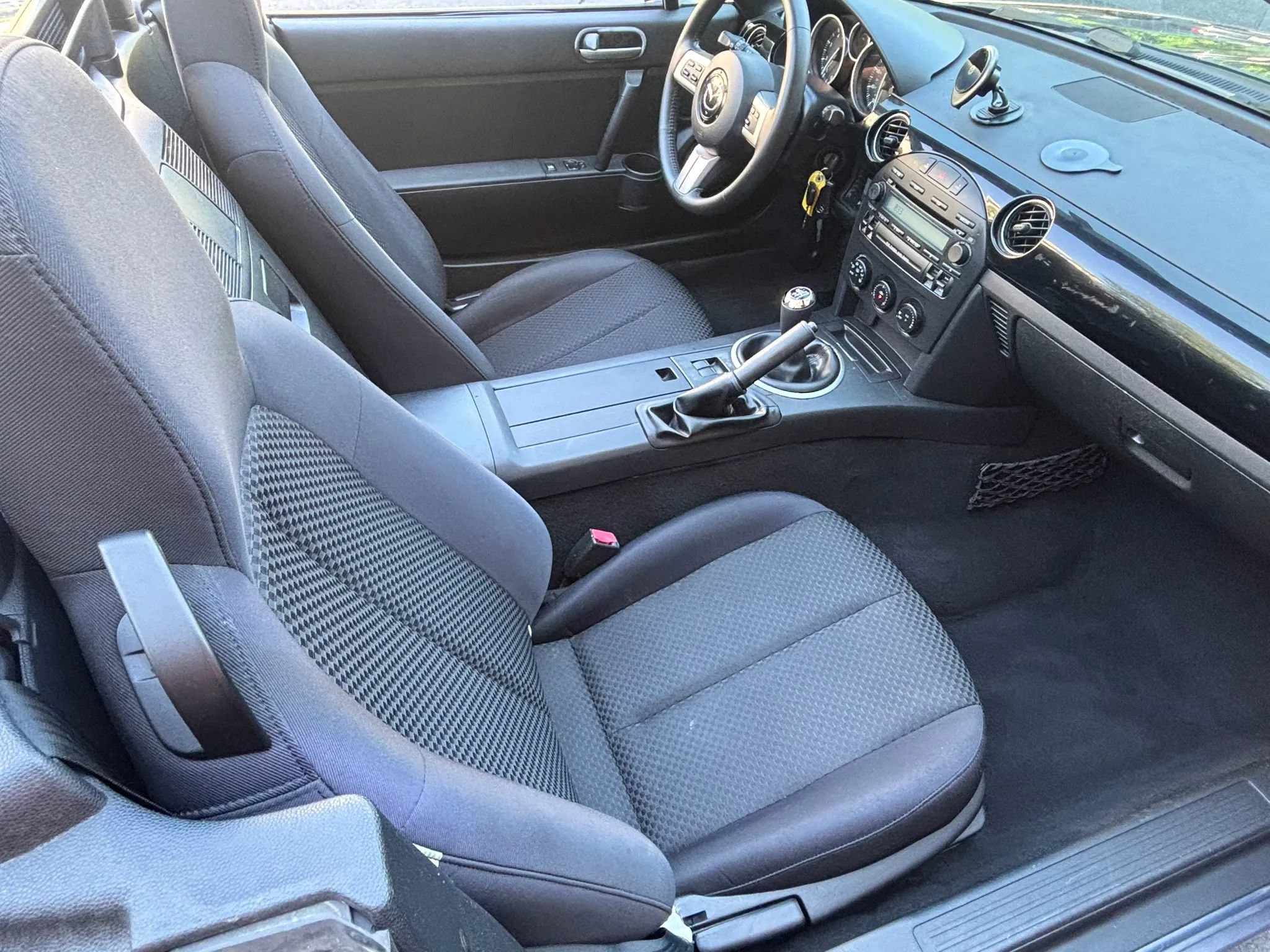 Used 2007 MAZDA MX-5 Miata Touring w/ Suspension Pkg RWD image 17