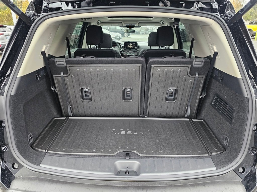 New 2025 Nissan Pathfinder SV w/ SV Premium Package image 24