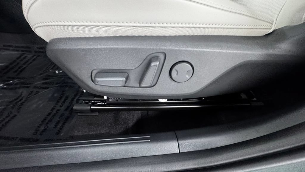 New 2026 Kia Niro EX FWD image 11