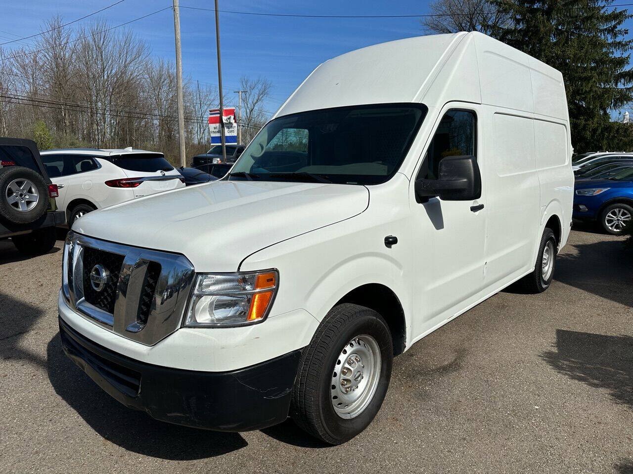 Used 2020 Nissan NV 2500 High Roof RWD image 2