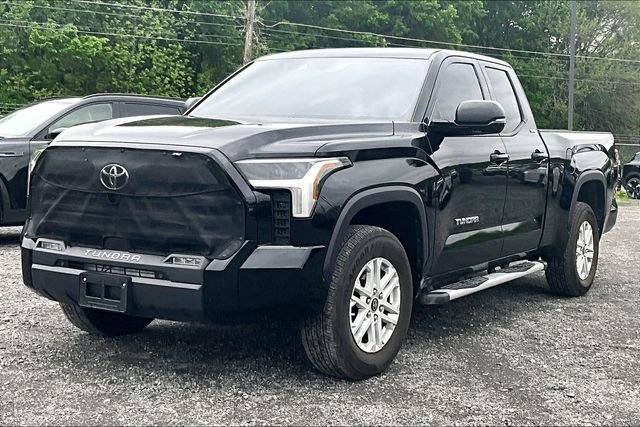 Used 2024 Toyota Tundra SR5 w/ SR5 Premium Package image 3