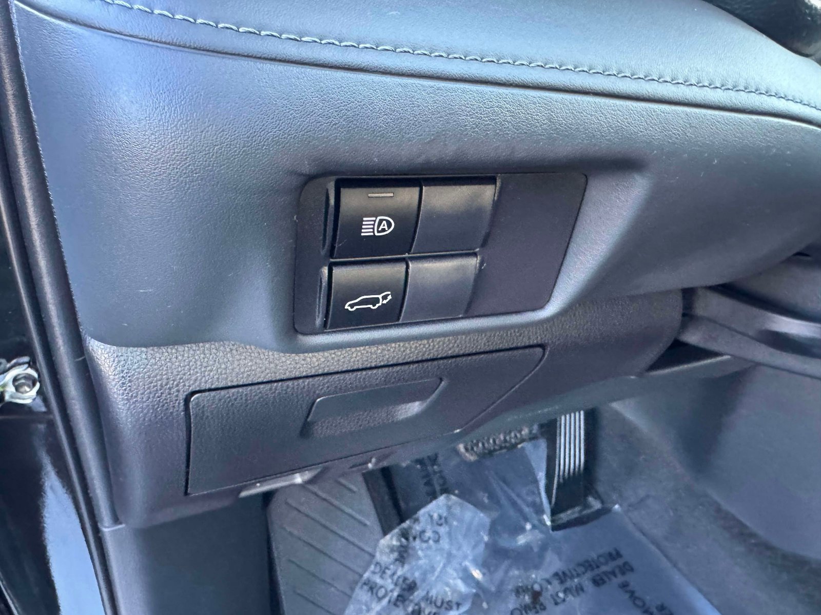 Used 2022 Toyota Highlander LE image 23