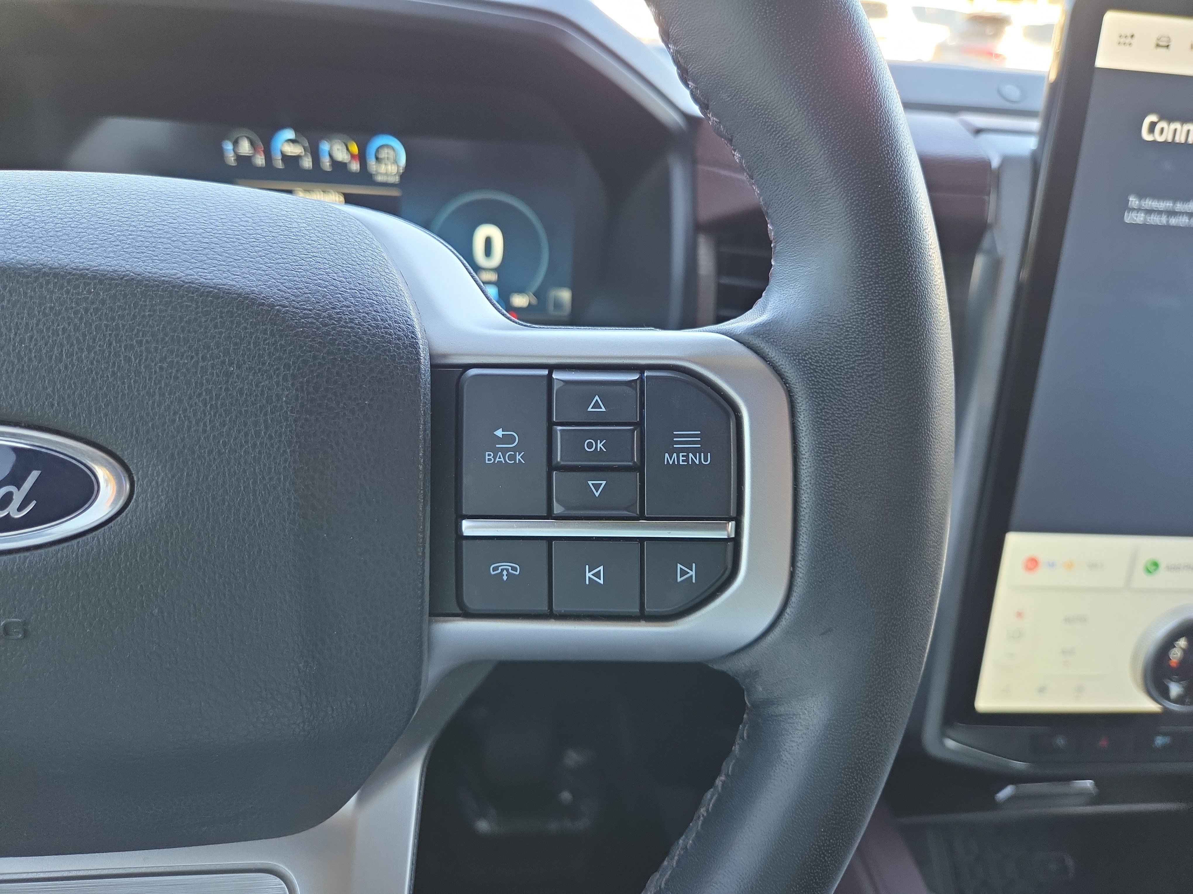 Used 2023 Ford Expedition Limited AWD/4WD image 13