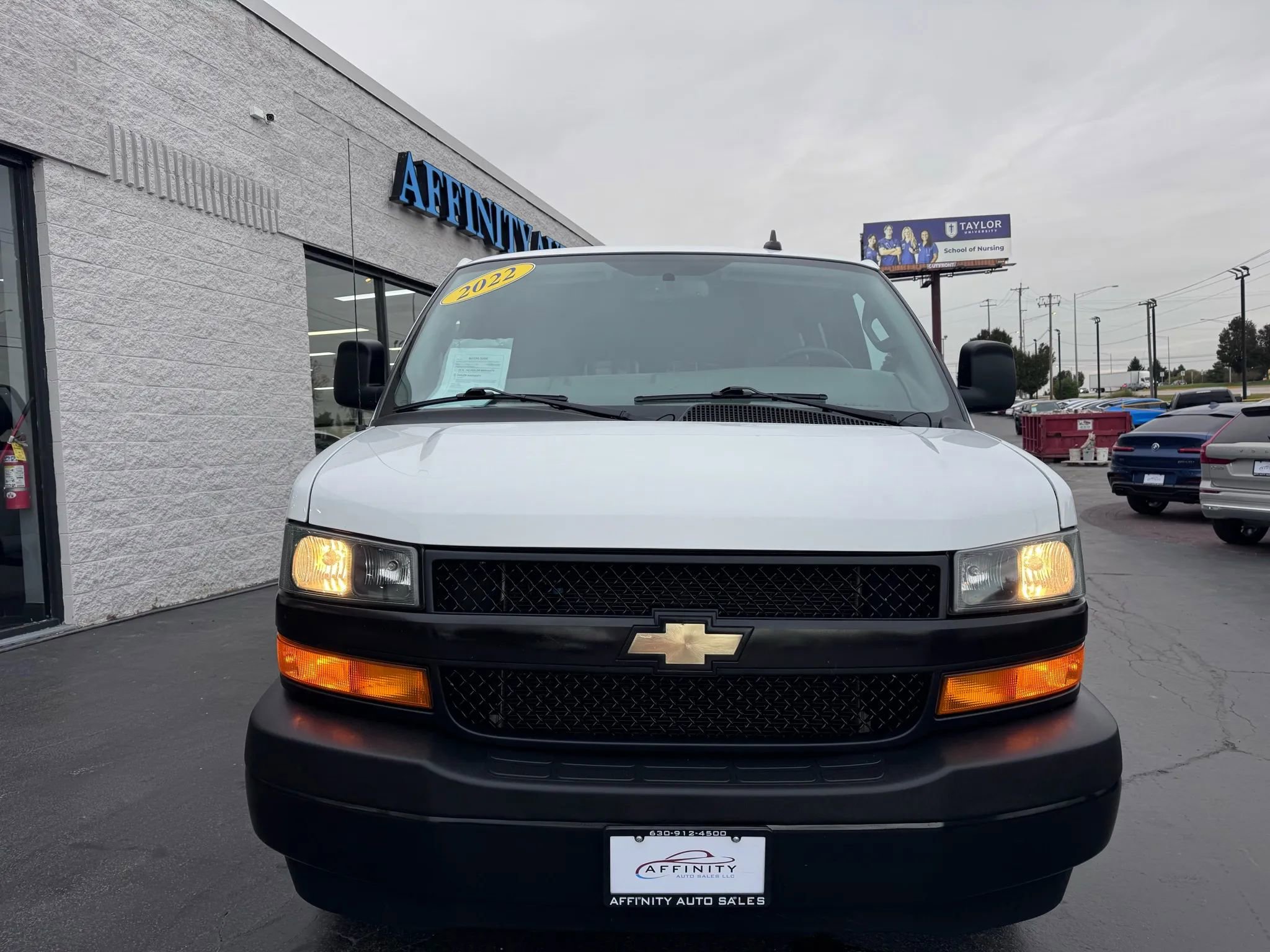 Used 2022 Chevrolet Express 3500 LS RWD image 8