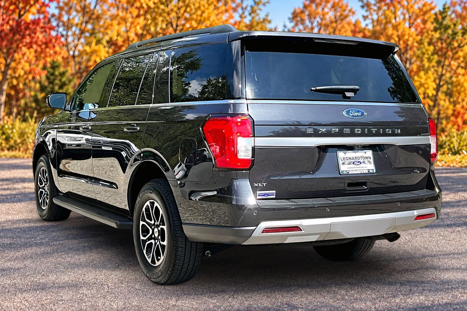 Certified 2024 Ford Expedition XLT AWD/4WD image 15