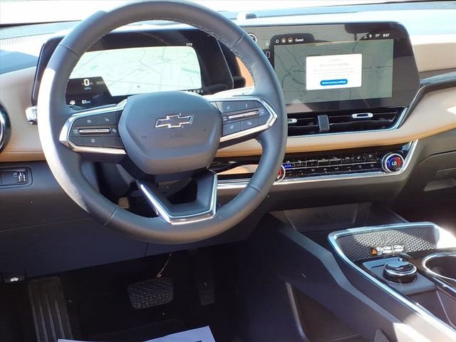 New 2026 Chevrolet Equinox ACTIV w/ Convenience Package III FWD image 6
