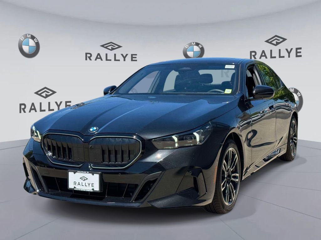 Certified 2026 BMW 530i xDrive w/ M Sport Package AWD/4WD image 3