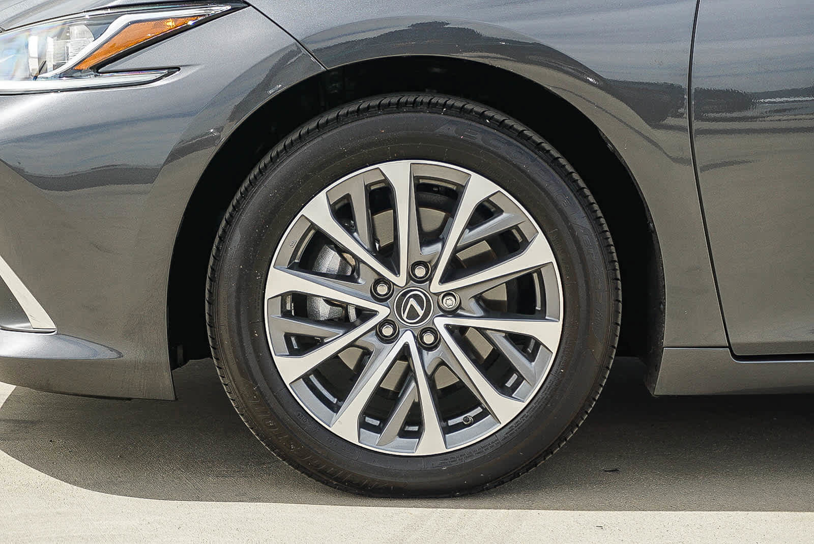Used 2025 Lexus ES 350 w/ Accessory Package (Z2) FWD image 9
