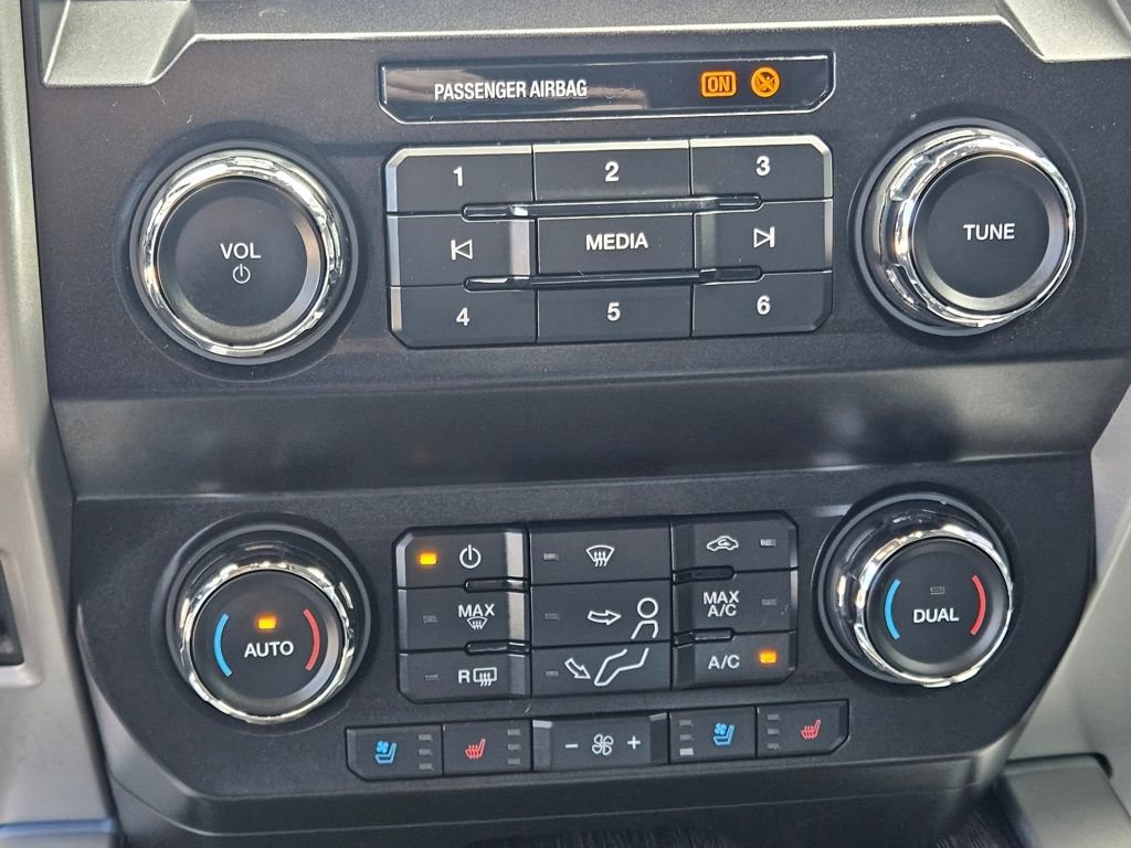 Used 2020 Ford F250 Lariat w/ Lariat Value Package image 41