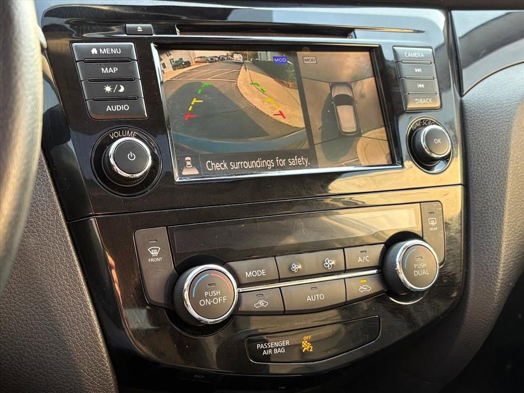 Used 2022 Nissan Rogue Sport SL w/ Premium Package image 11