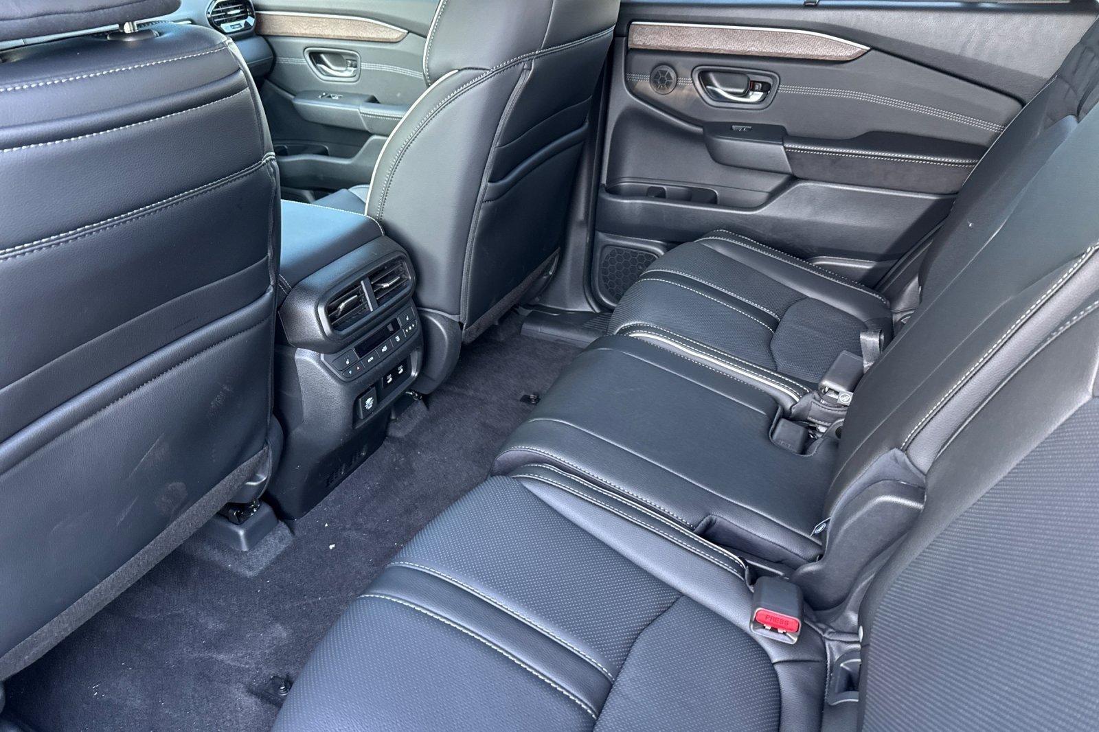 New 2026 Honda Pilot Elite image 13