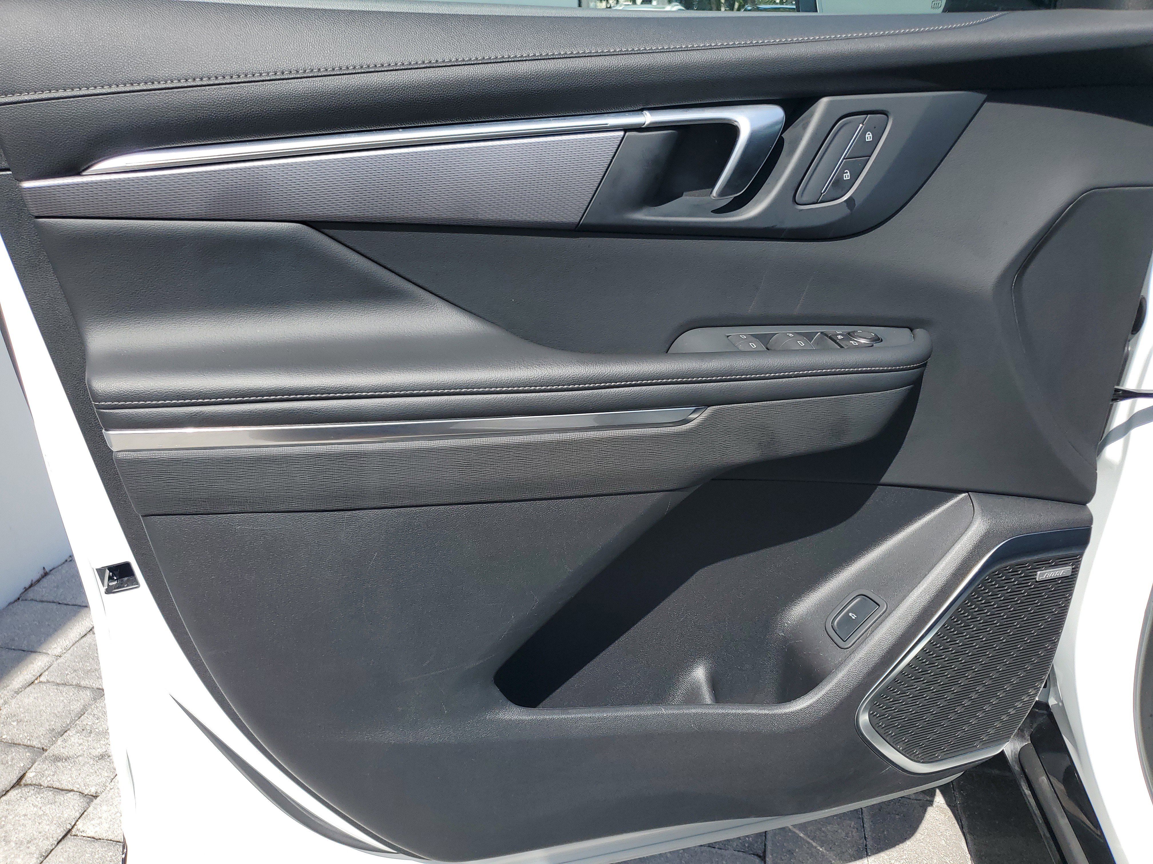 Used 2025 Buick Enclave Sport Touring image 19