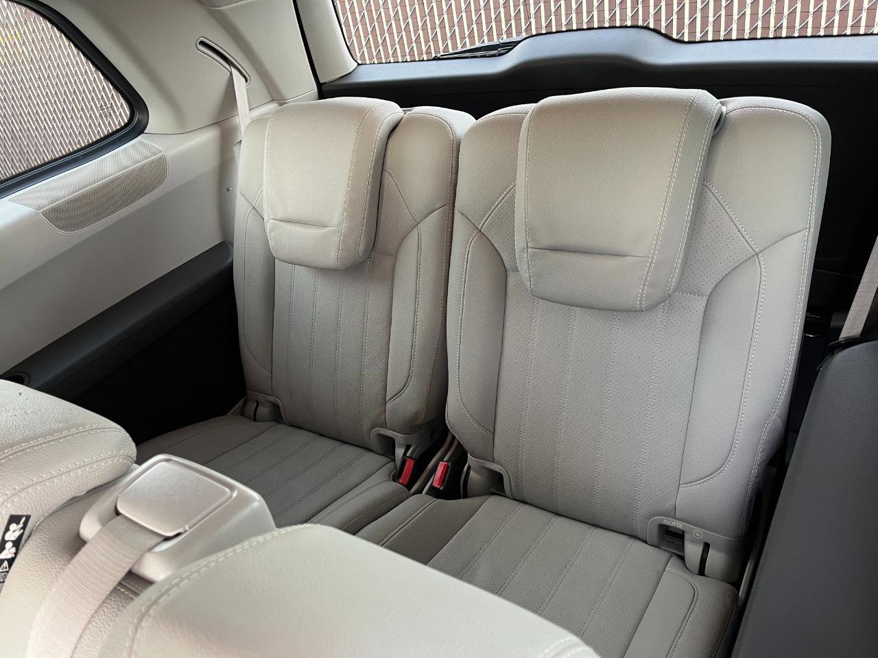 Used 2015 Mercedes-Benz GL 320 GL350 BlueTEC w/ Premium I Package image 16