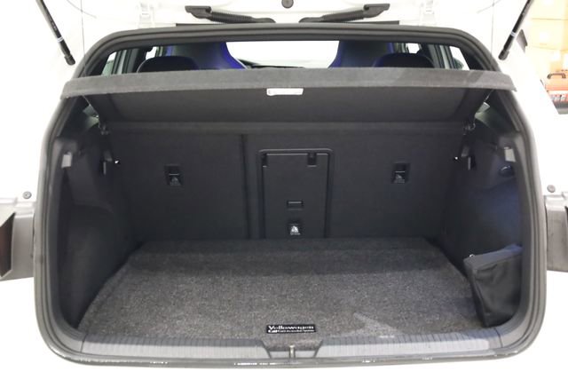 Used 2024 Volkswagen Golf R image 27