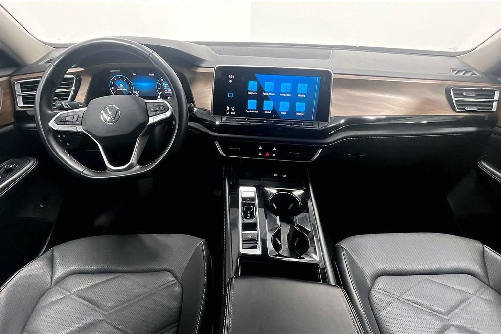 Used 2024 Volkswagen Atlas SE image 15