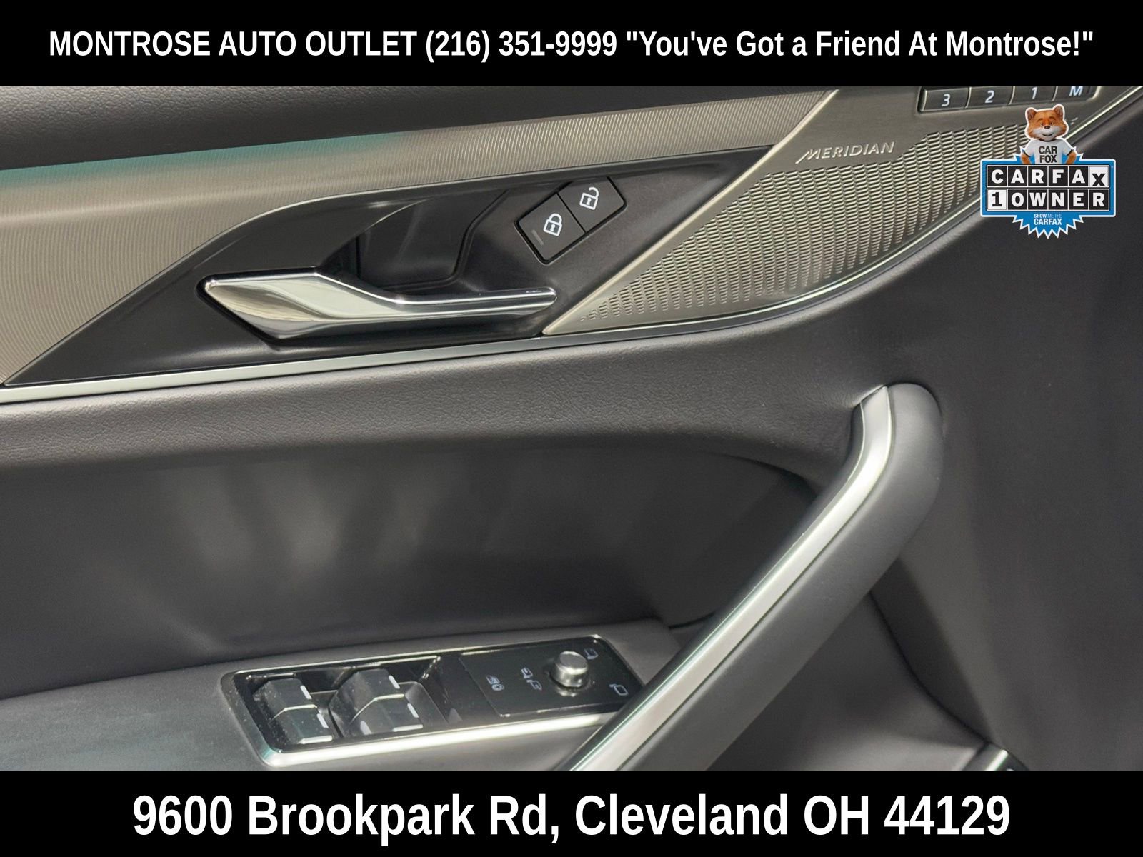 Used 2025 Jaguar F-PACE R-Dynamic S image 12