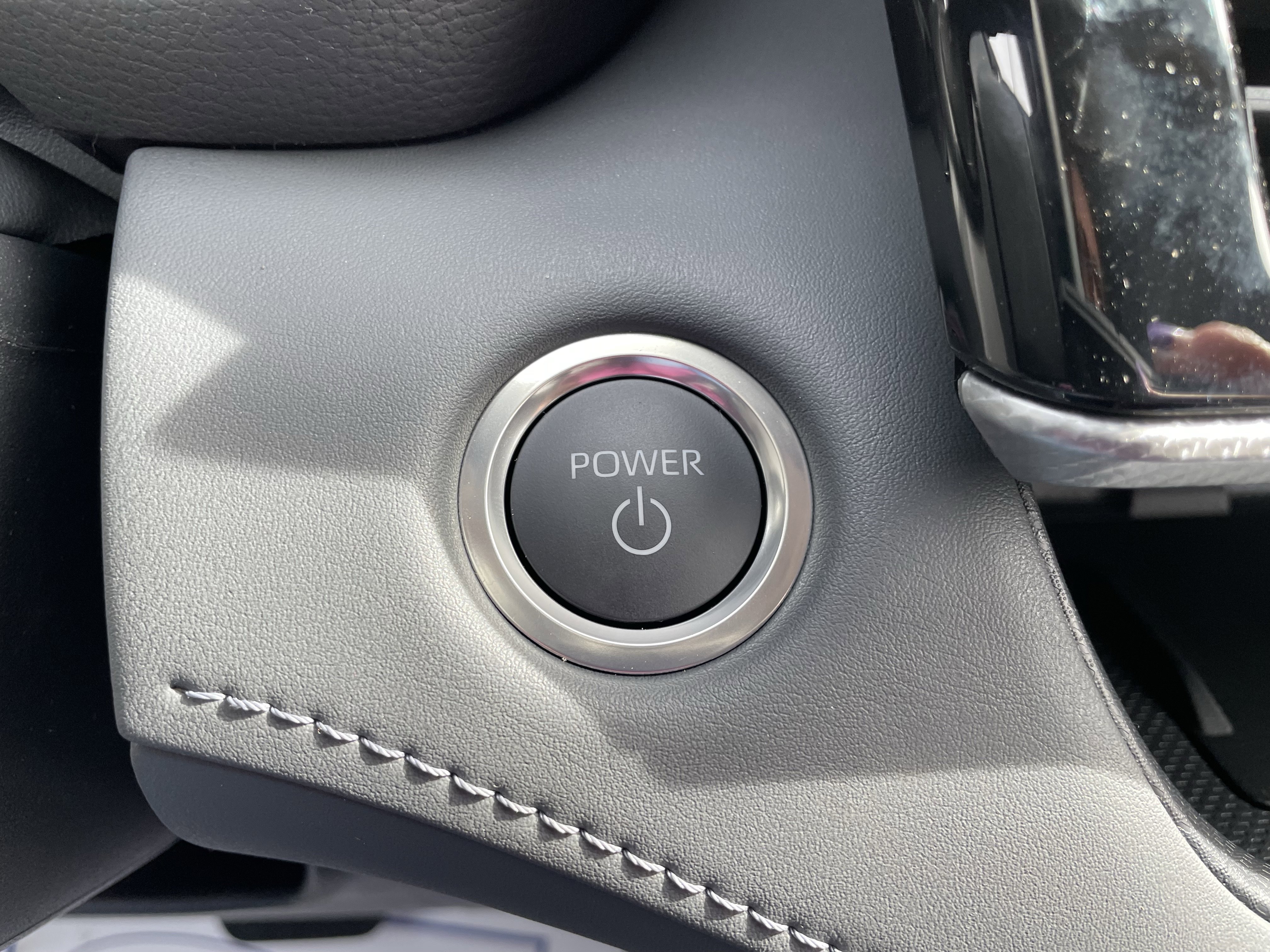 New 2026 Toyota Highlander Platinum image 12