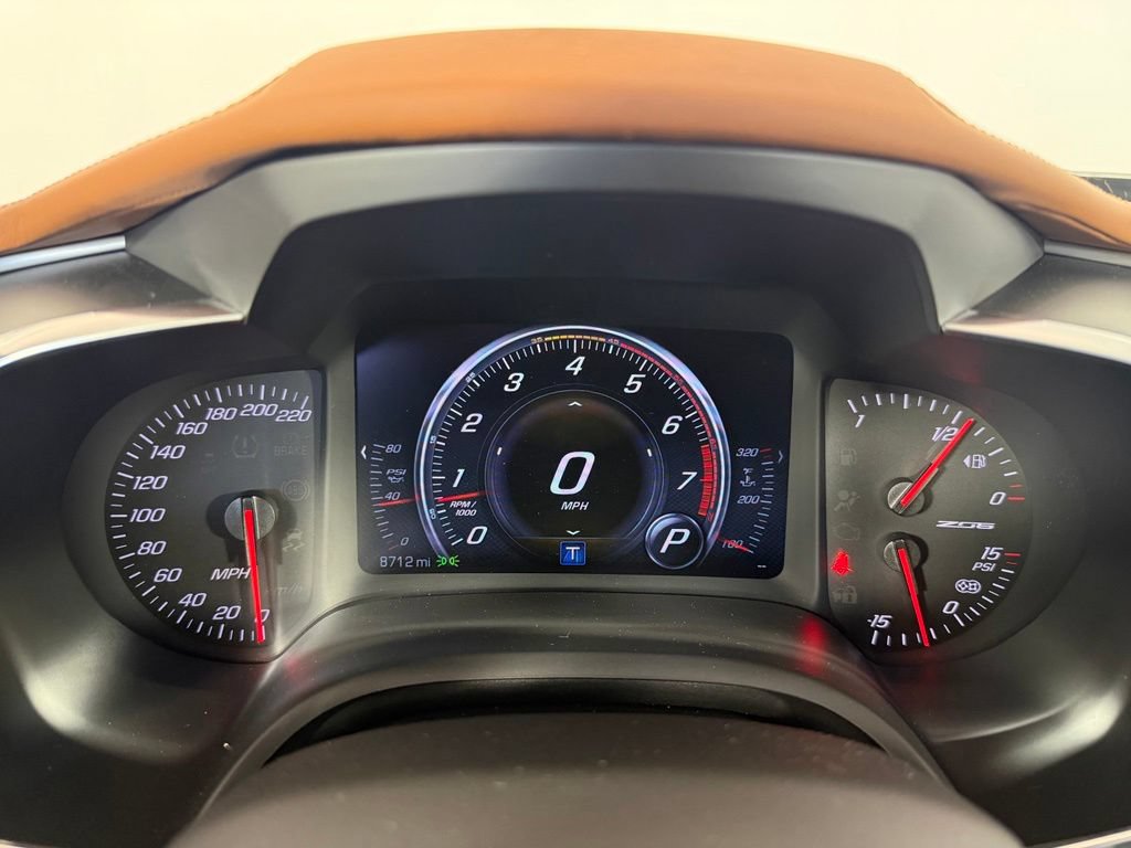 Used 2015 Chevrolet Corvette Z06 w/ 3LZ Preferred Equipment Group RWD image 33