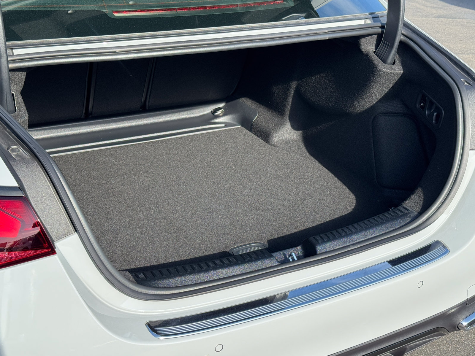 New 2027 Mercedes-Benz E 450 4MATIC Sedan image 7