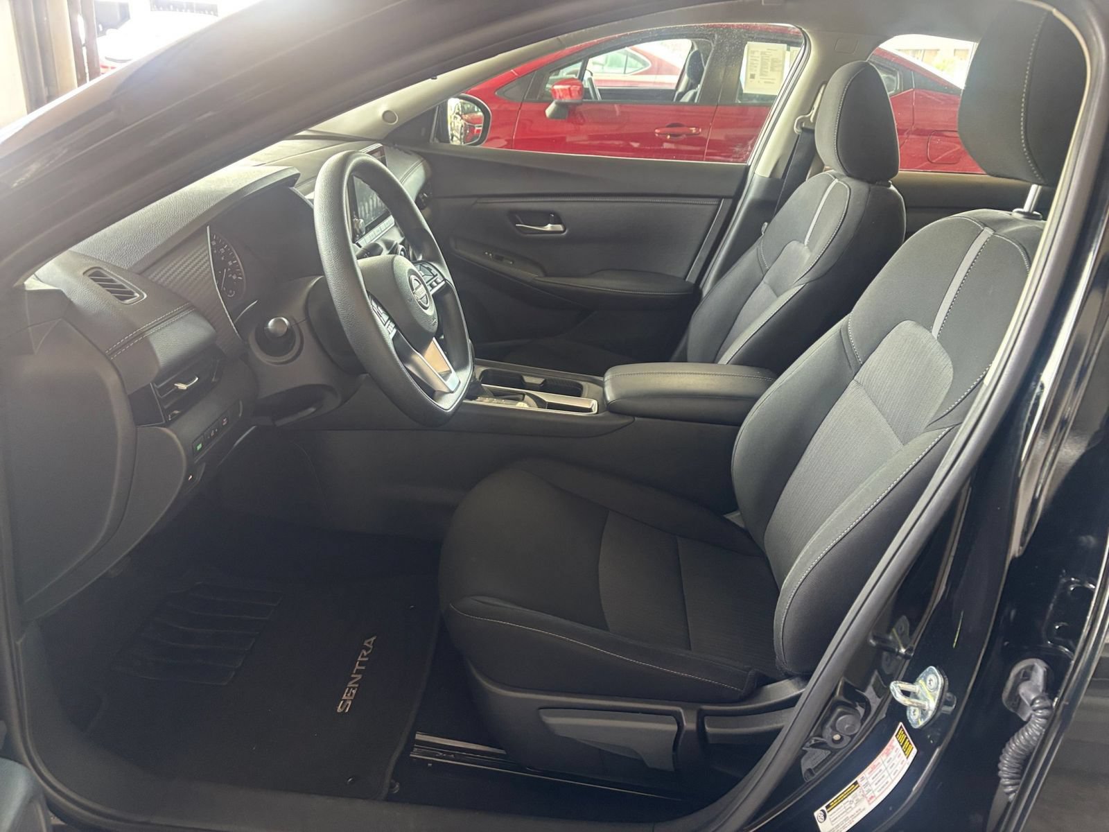 Used 2025 Nissan Sentra SV FWD image 25