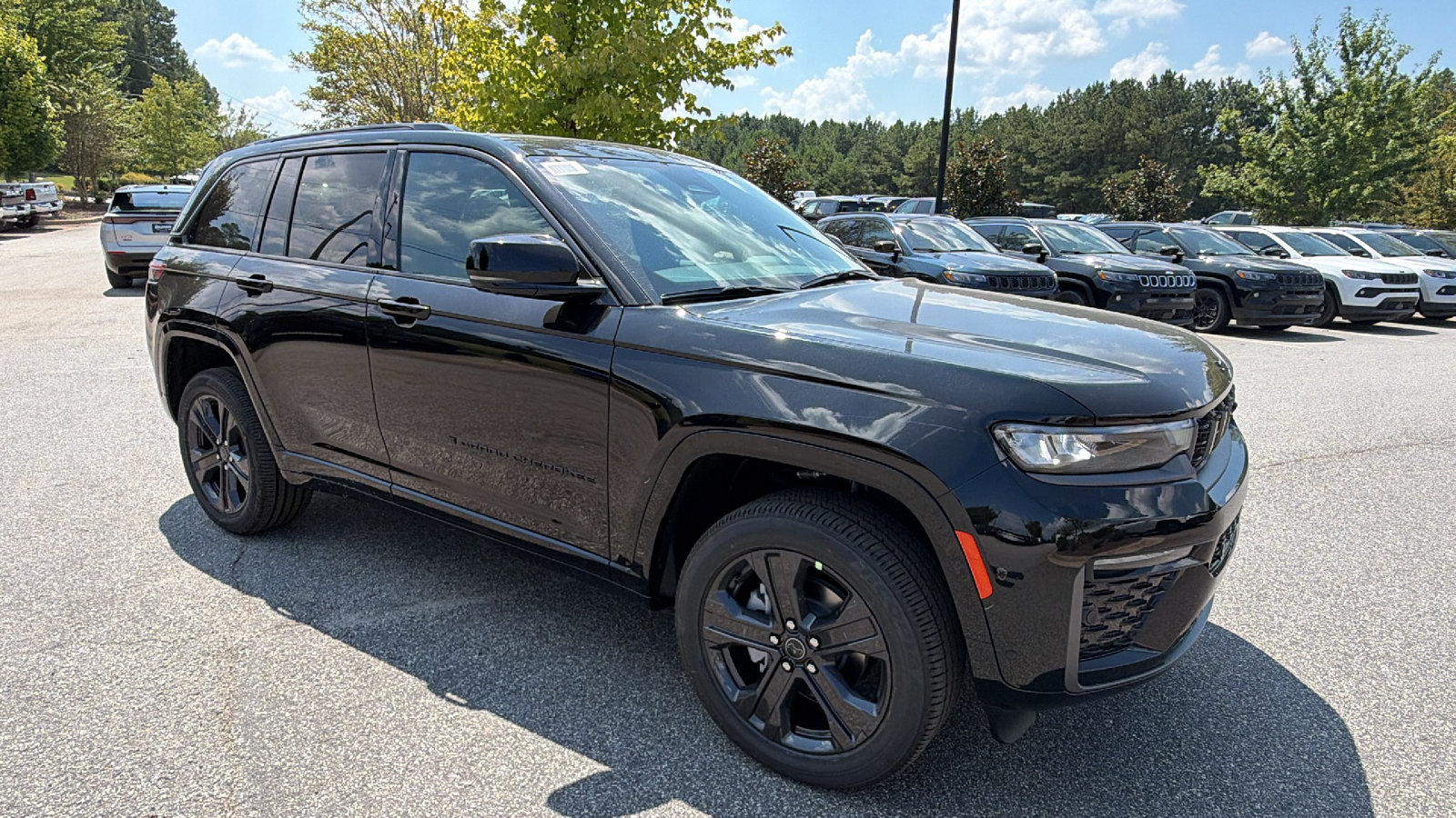 New 2027 Jeep Grand Cherokee Limited AWD/4WD image 5