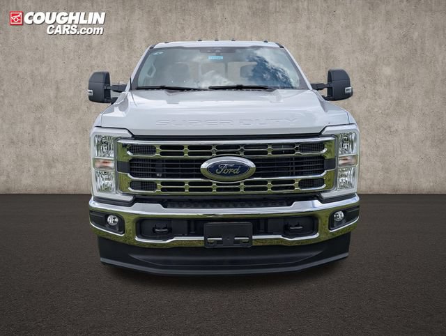 New 2026 Ford F350 XL w/ XL Chrome Package AWD/4WD video 2