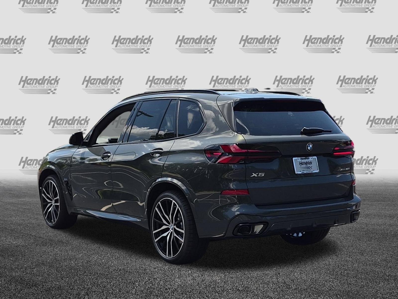 New 2026 BMW X5 xDrive40i w/ M Sport Package AWD/4WD image 8