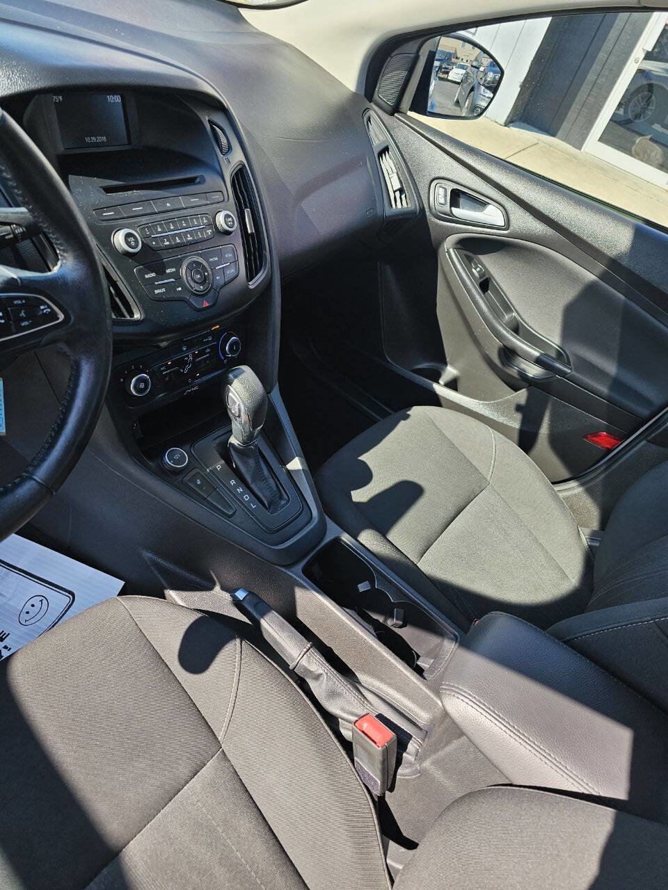 Used 2017 Ford Focus SE w/ Cold Weather Package image 13