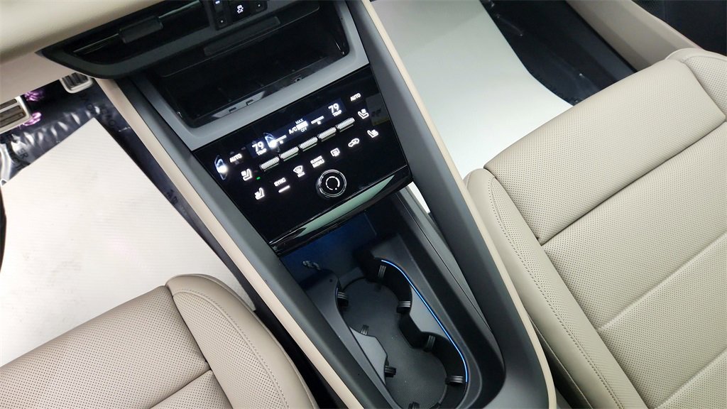 New 2025 Porsche Macan 4S Electric image 34