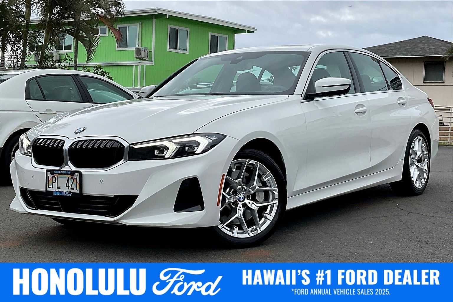 Used 2025 BMW 330i Sedan RWD image 1