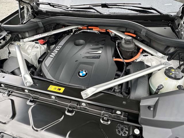 Certified 2025 BMW X5 xDrive50e w/ Premium Package image 15