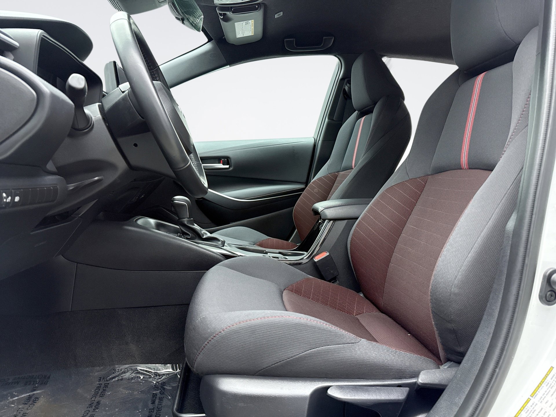 Used 2025 Toyota Corolla SE image 11