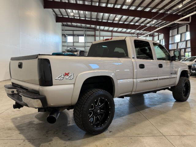 Used 2006 GMC Sierra 2500 SLE w/ Onstar Plus Package AWD/4WD image 9