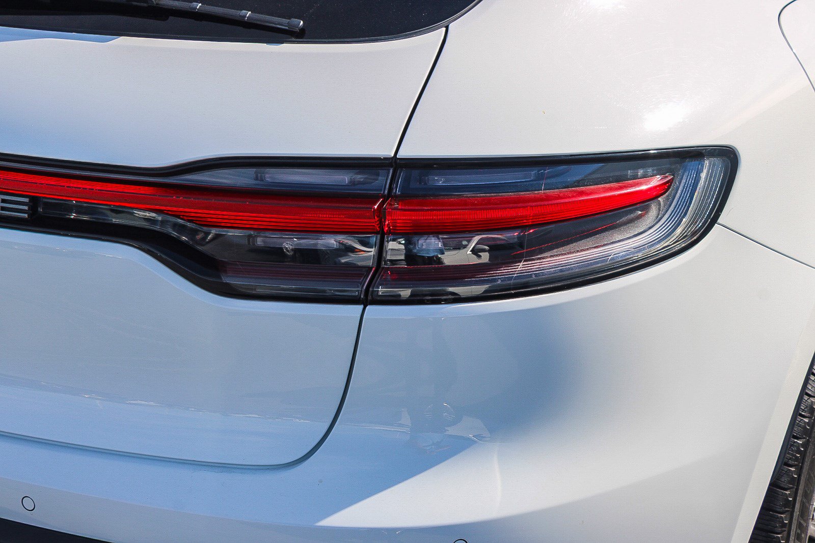 Used 2023 Porsche Macan Turbo AWD/4WD image 10