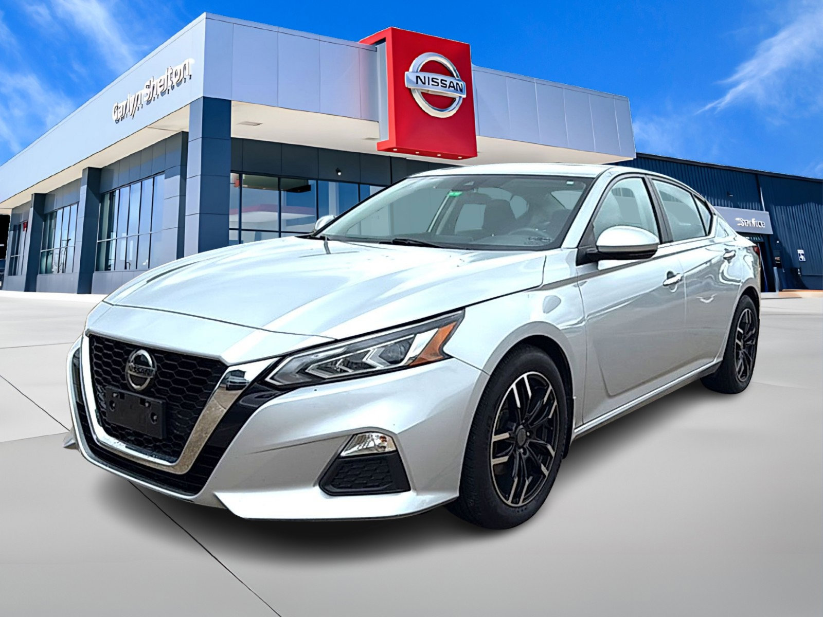 Used 2022 Nissan Altima 2.5 SV w/ SV Premium Package image 1