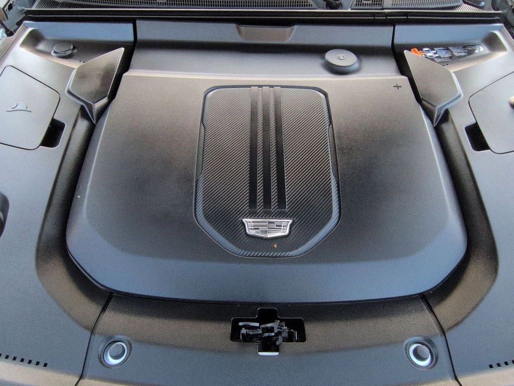 Certified 2024 Cadillac Lyriq Luxury AWD/4WD image 19
