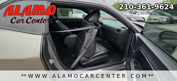 Used 2012 Dodge Challenger SXT RWD image 17