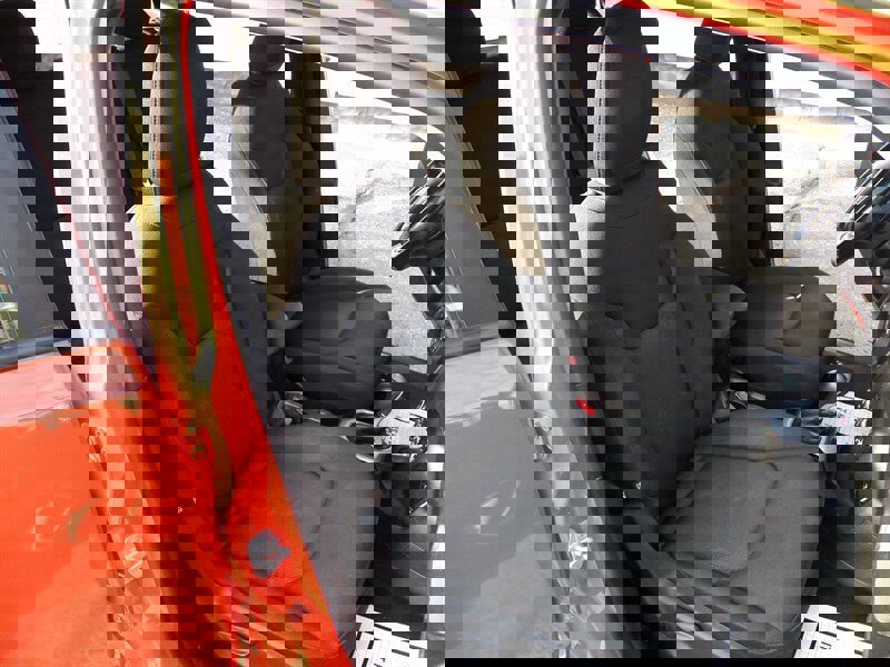 Used 2016 Jeep Renegade Latitude w/ Cold Weather Group image 10