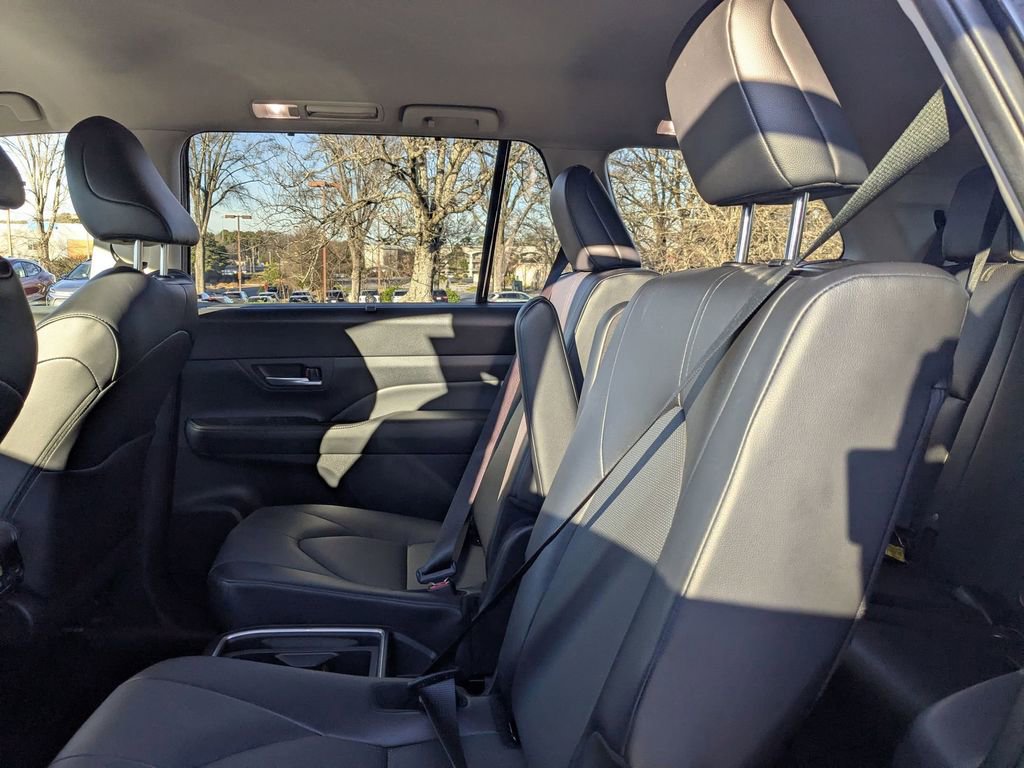 Used 2025 Toyota Grand Highlander XLE image 26