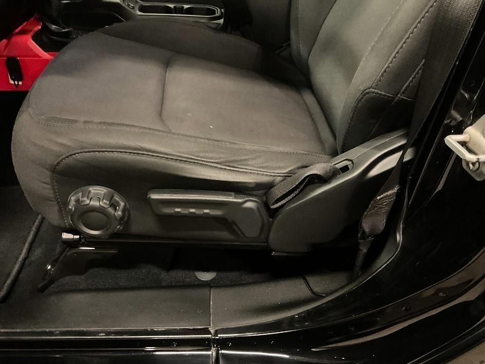 Used 2022 Jeep Wrangler Unlimited Sport image 16