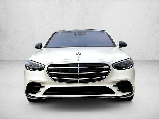 Used 2022 Mercedes-Benz S 580 4MATIC Sedan image 3