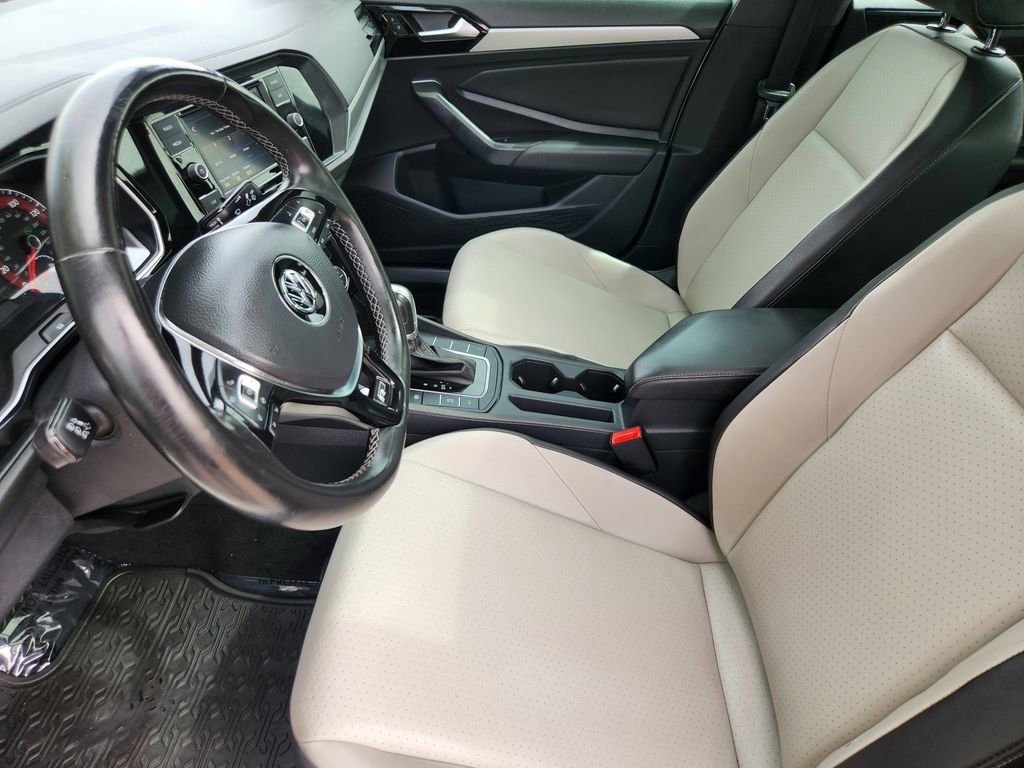 Used 2019 Volkswagen Jetta R-Line FWD image 4