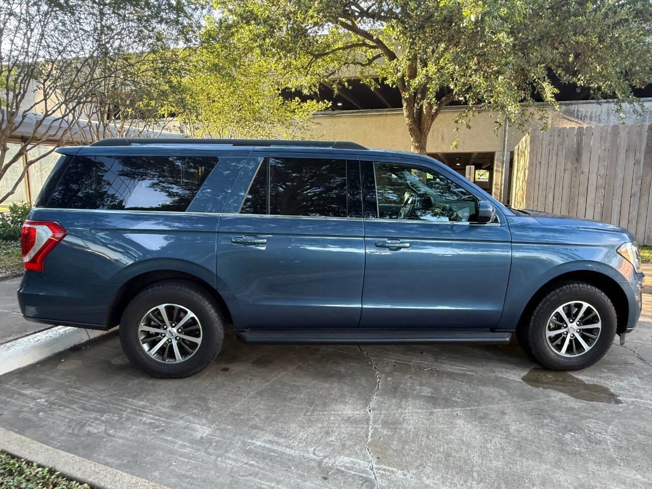 Used 2019 Ford Expedition Max XLT AWD/4WD image 9