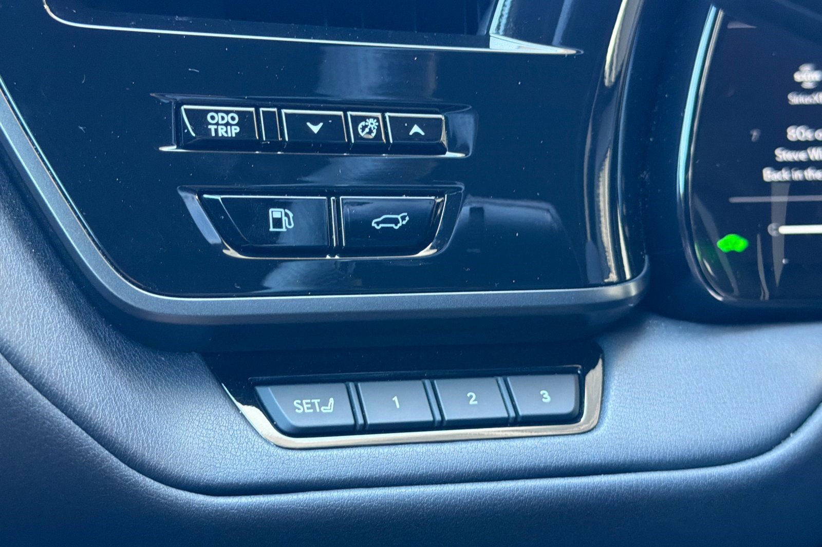 Certified 2025 Lexus TX 500h AWD w/ Technology Package image 36