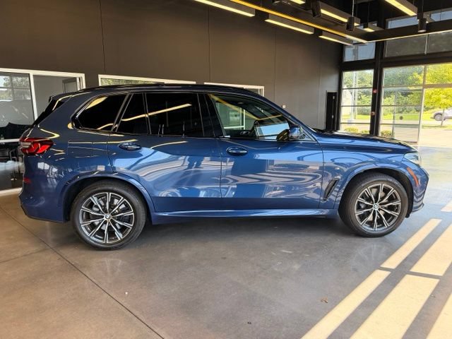 Used 2022 BMW X5 M50i w/ Climate Comfort Package AWD/4WD image 6
