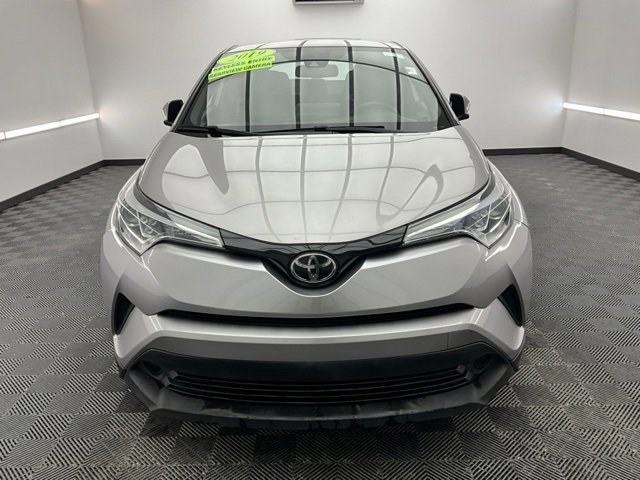 Used 2019 Toyota C-HR XLE image 2