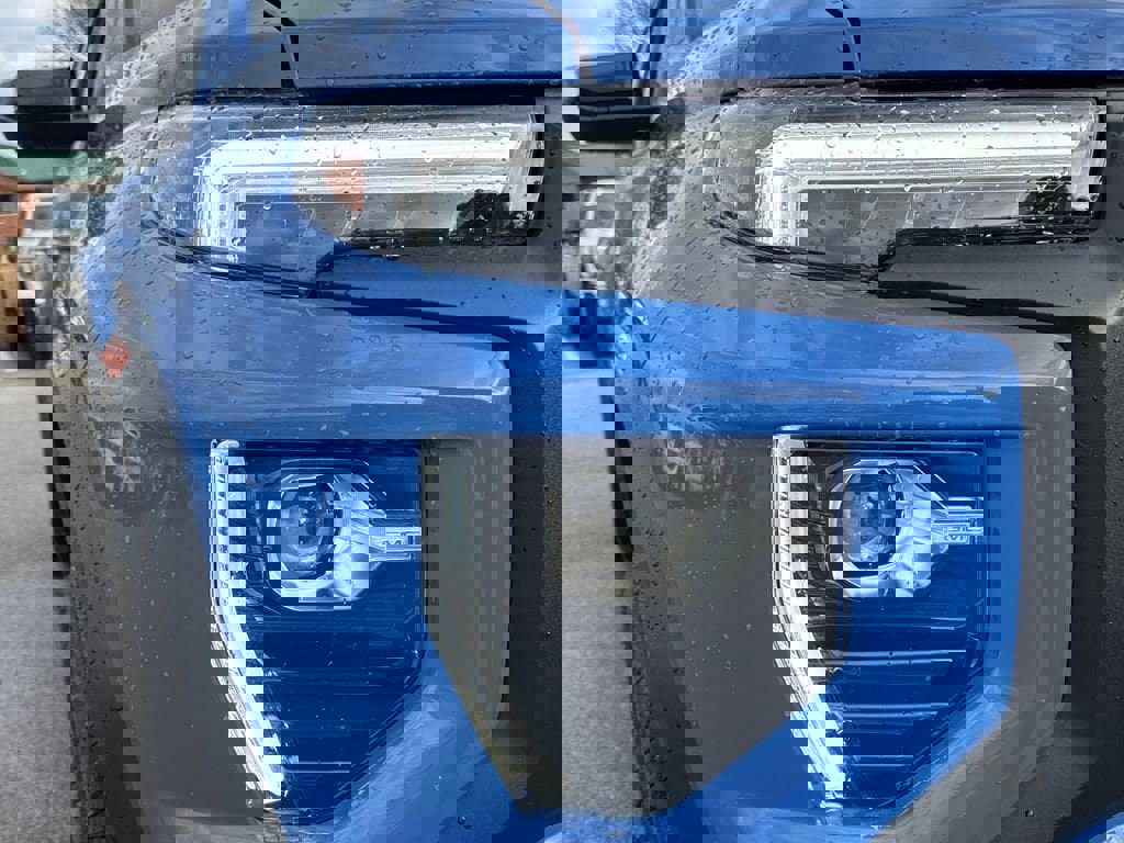 New 2025 GMC Canyon Elevation w/ Convenience Package image 25