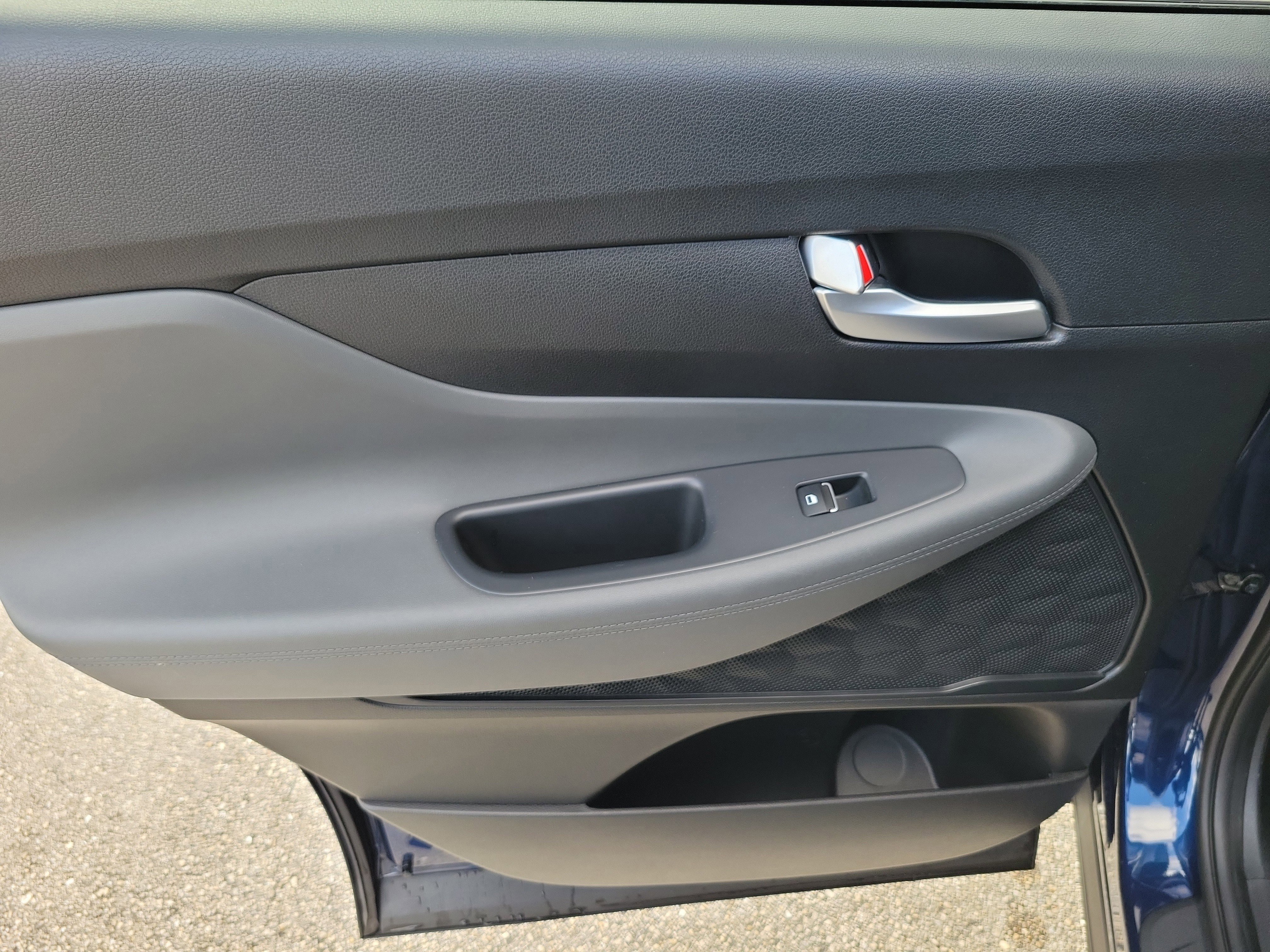 Used 2023 Hyundai Santa Fe SEL w/ Cargo Package image 10